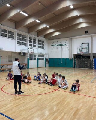 Nogomet v šoli, Robnik